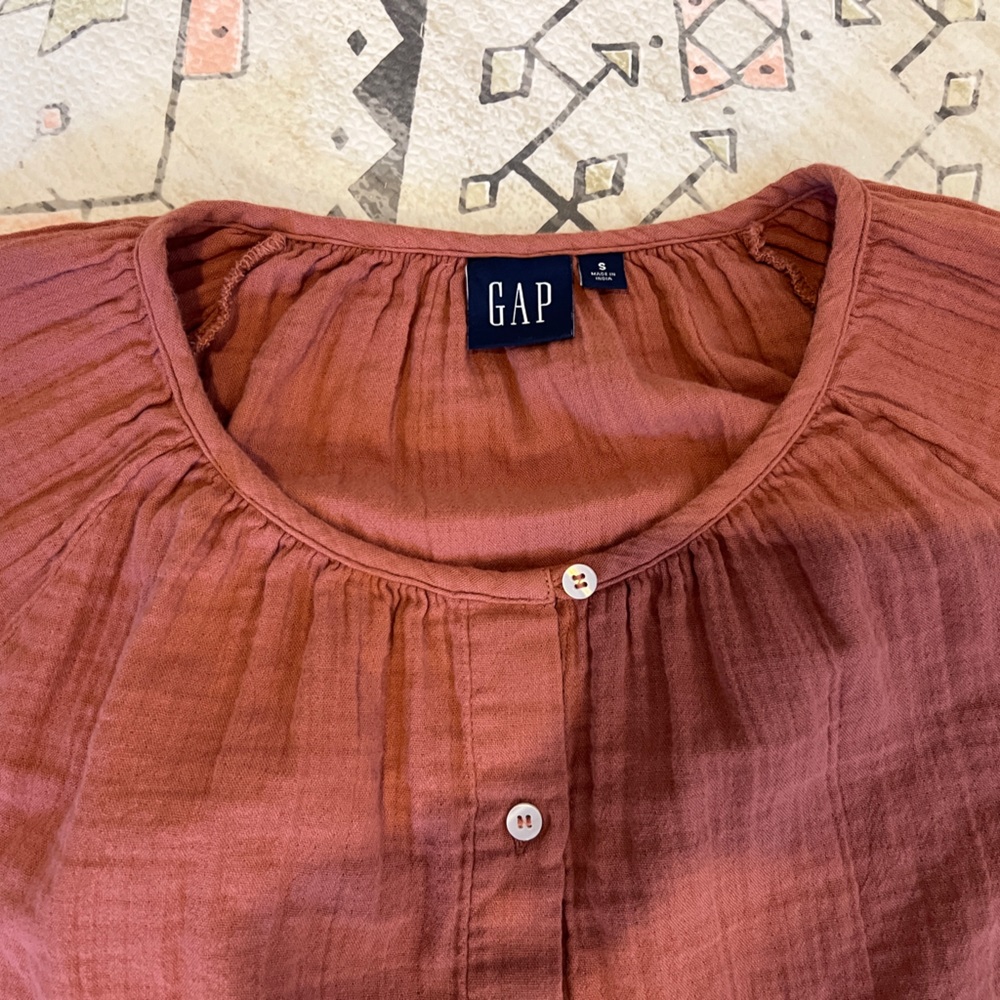 Gap Small button down blouse. Dusty mauve. Never worn.